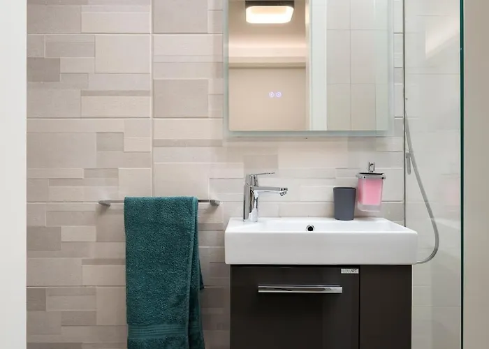 Apartament Modern & Stylish Close To Tigne Point - Close To Saint Julians & Valletta Ferry *