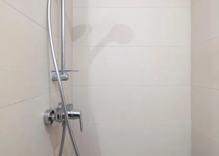 Modern & Stylish Close To Tigne Point - Close To Saint Julians & Valletta Ferry Appartamento