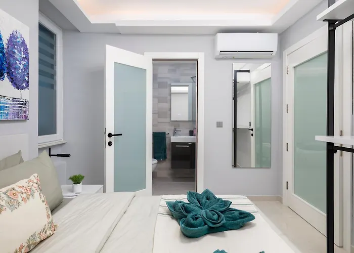 Modern & Stylish Close To Tigne Point - Close To Saint Julians & Valletta Ferry Apartment *